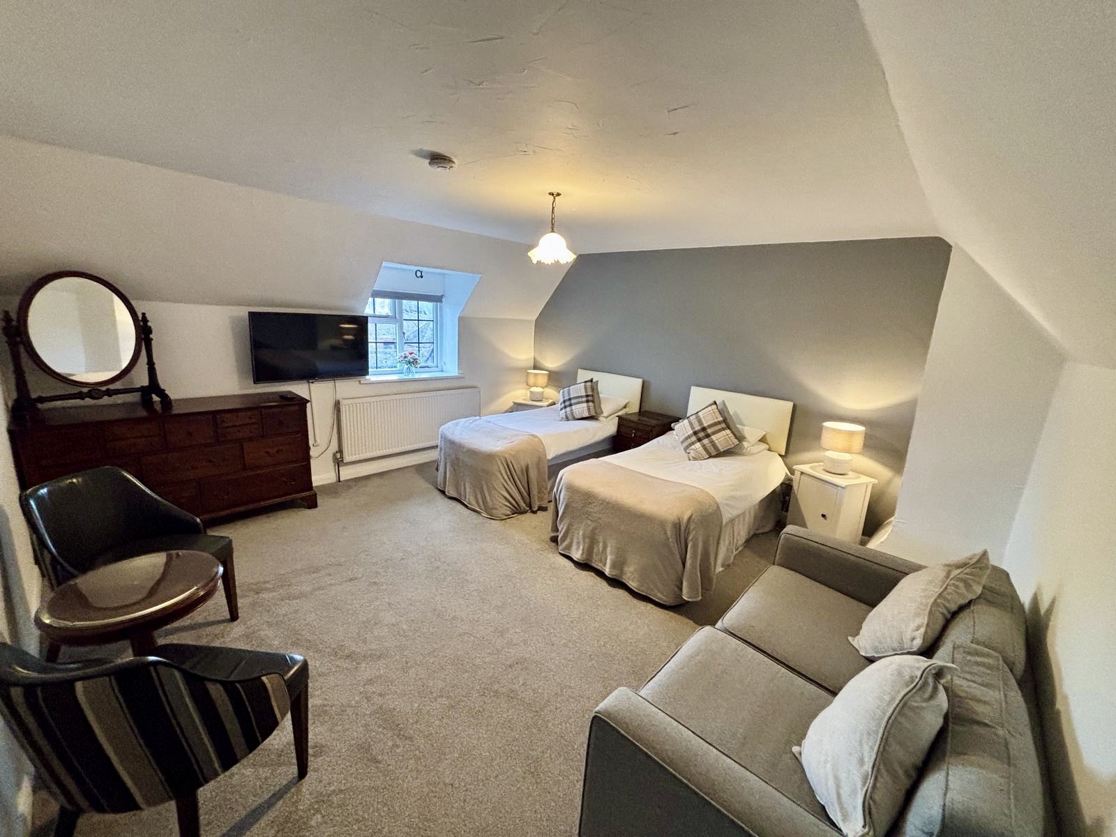 Family Room with Twin Beds